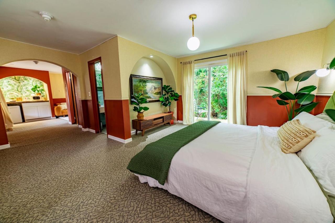 The Springs Motel New Ashford Εξωτερικό φωτογραφία