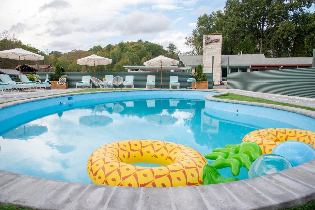 The Springs Motel New Ashford Εξωτερικό φωτογραφία