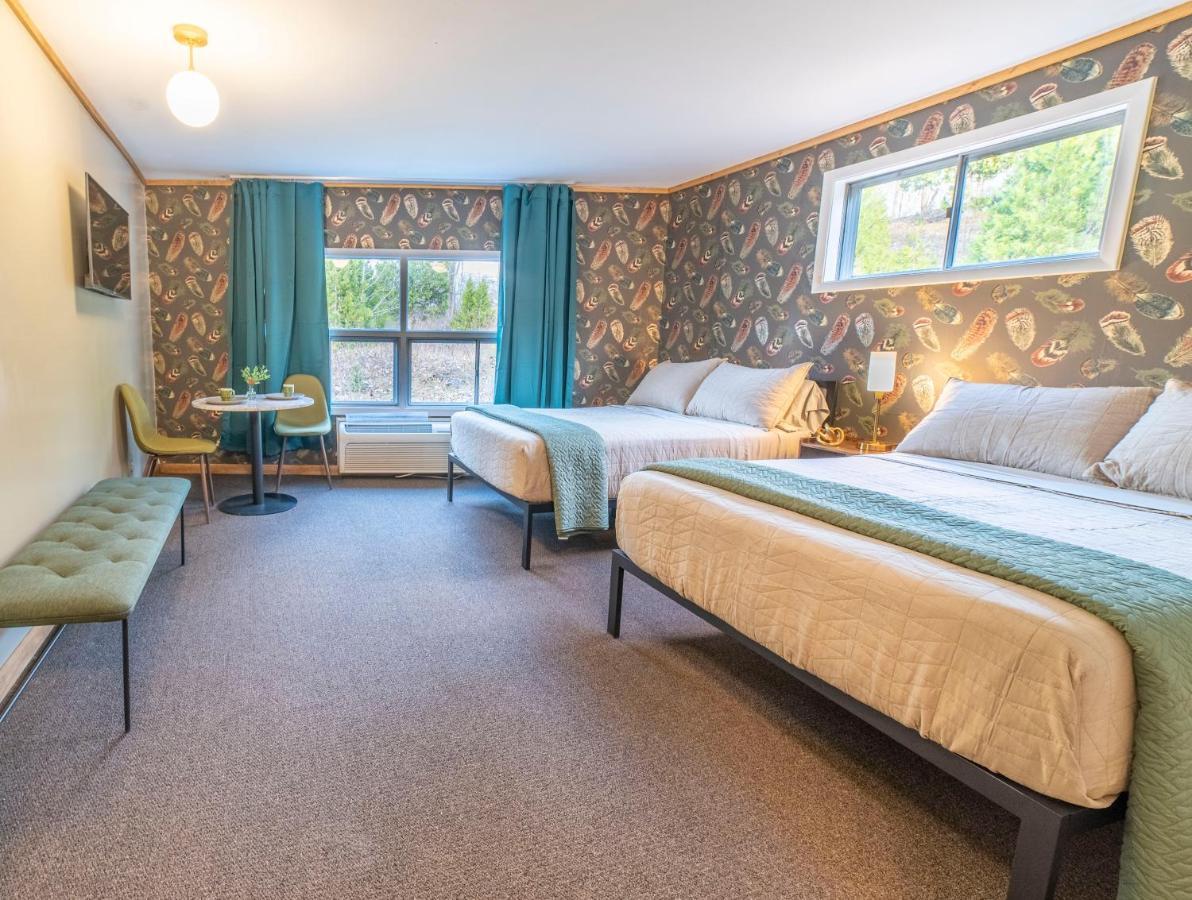 The Springs Motel New Ashford Εξωτερικό φωτογραφία