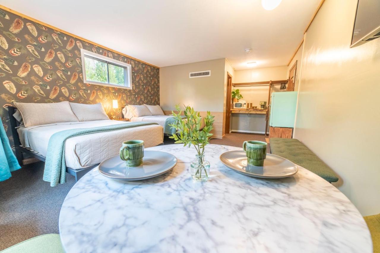 The Springs Motel New Ashford Εξωτερικό φωτογραφία