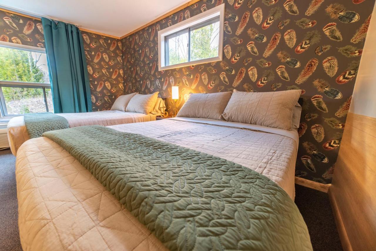 The Springs Motel New Ashford Εξωτερικό φωτογραφία